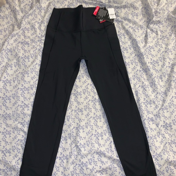 Black Gap leggings - Picture 2 of 4